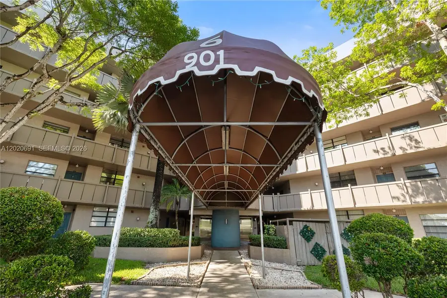 901 Colony Point Cir #521, Pembroke Pines, FL 33026 - #2