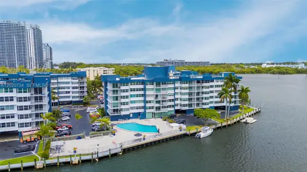 16558 NE 26th Ave #3H, North Miami Beach, FL 33160