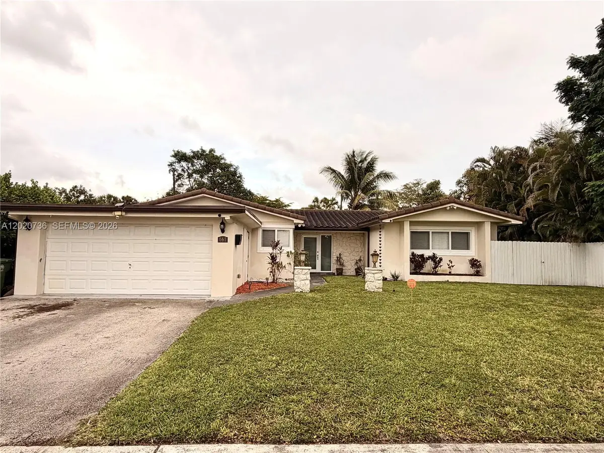 661 SW 67th Ave, Pembroke Pines, FL 33023 - #1