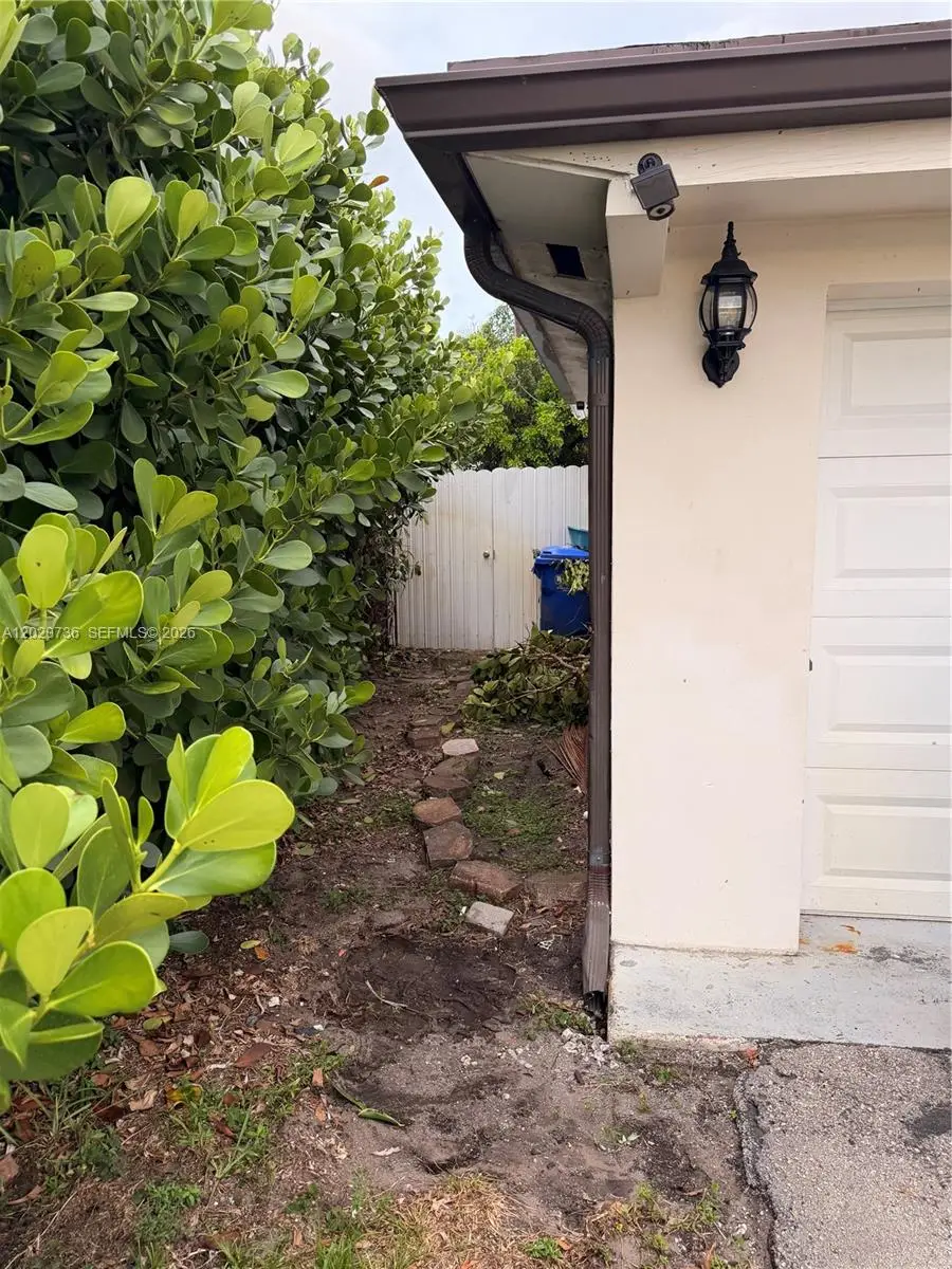 661 SW 67th Ave, Pembroke Pines, FL 33023 - #3