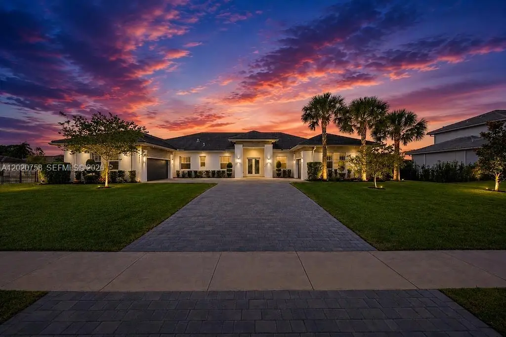 2031 Meadows Dr, Davie, FL 33324 - #1