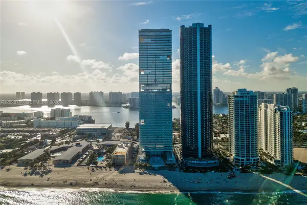 18501 E Collins #1503, Sunny Isles Beach, FL 33160