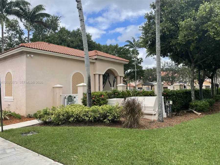 8835 S Isles Cir, Tamarac, FL 33321 - #2