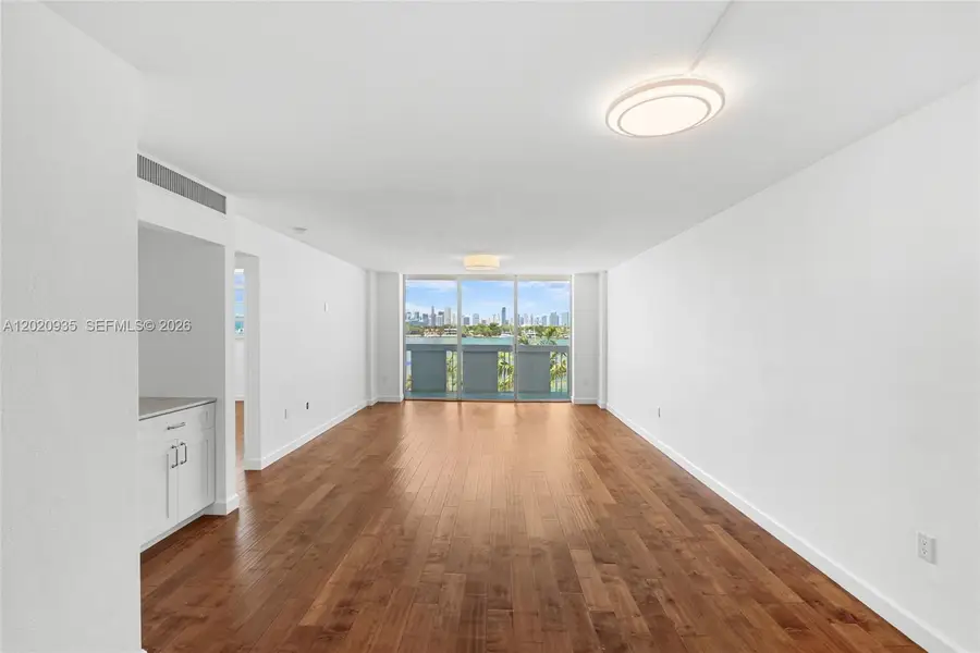 800 West Ave #527, Miami Beach, FL 33139 - #3