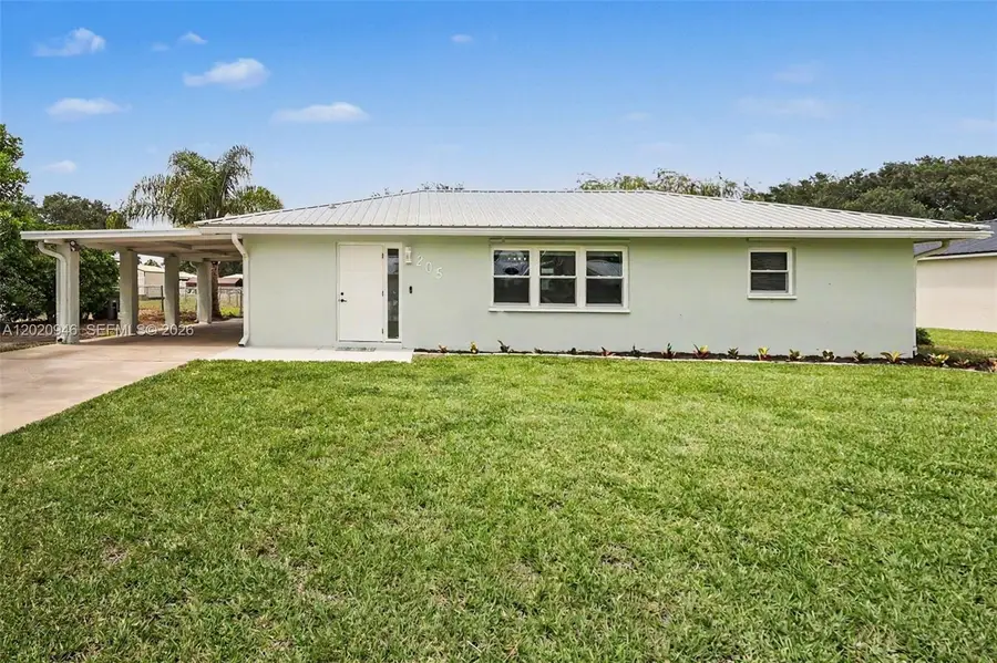 205 E Sugarland Cir, Clewiston, FL 33440 - #2