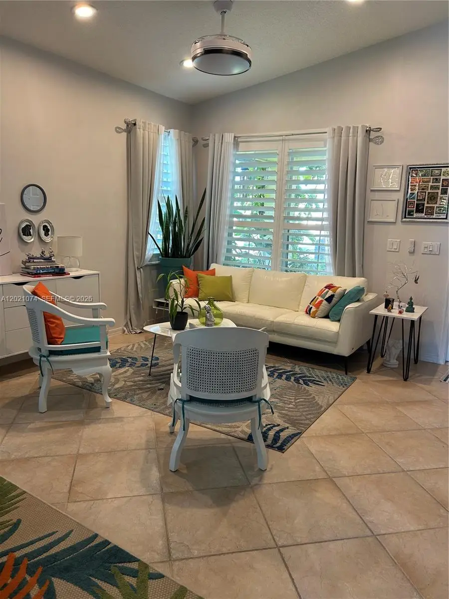 16350 SW 11th St, Pembroke Pines, FL 33027 - #2