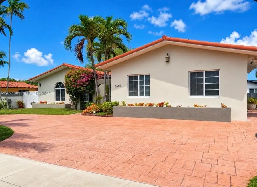 5500 SW 87th Ave, Miami, FL 33165 - #2