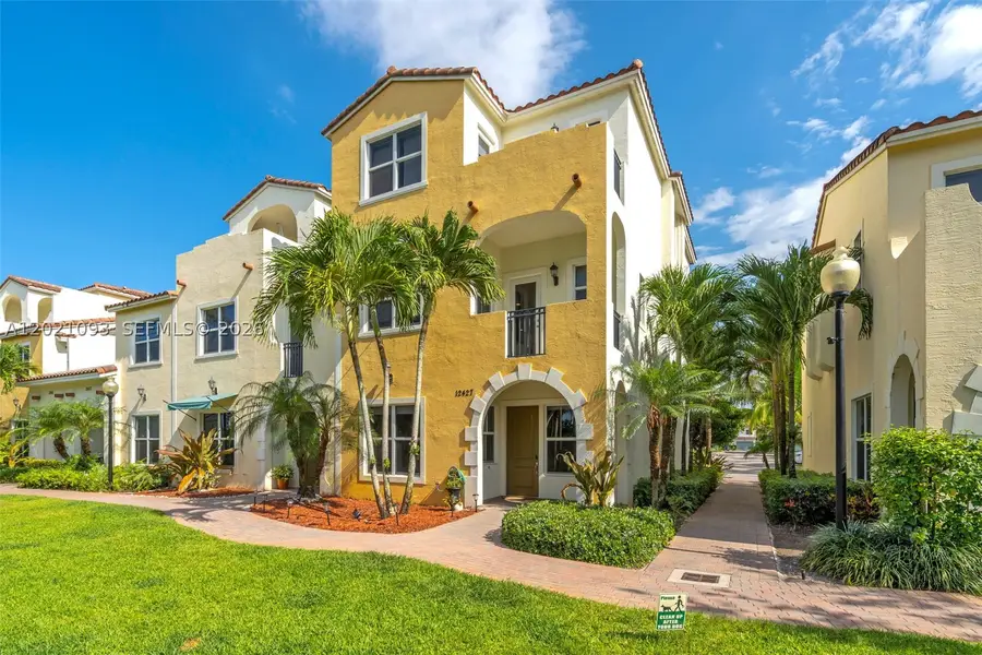 12427 NW 18th Ct, Pembroke Pines, FL 33028 - #2