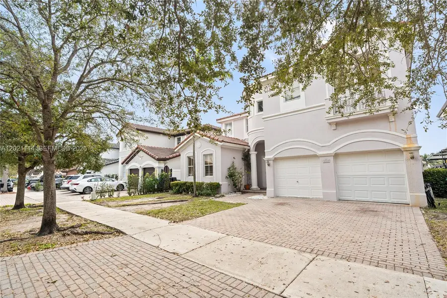 8968 NW 180th Ter, Hialeah, FL 33018 - #3