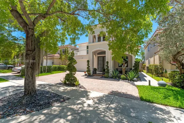 9024 SW 206th St, Cutler Bay, FL 33189