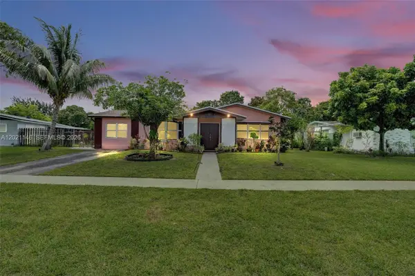2460 NW 63rd Ter, Sunrise, FL 33313