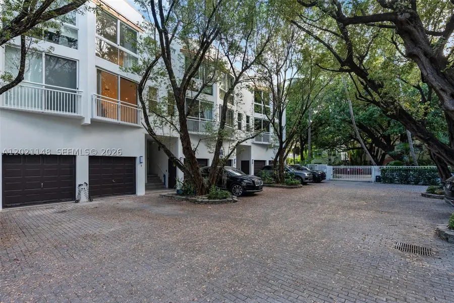 325 Meridian Ave #5, Miami Beach, FL 33139 - #2