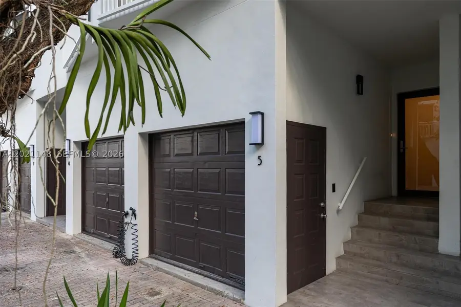325 Meridian Ave #5, Miami Beach, FL 33139 - #3