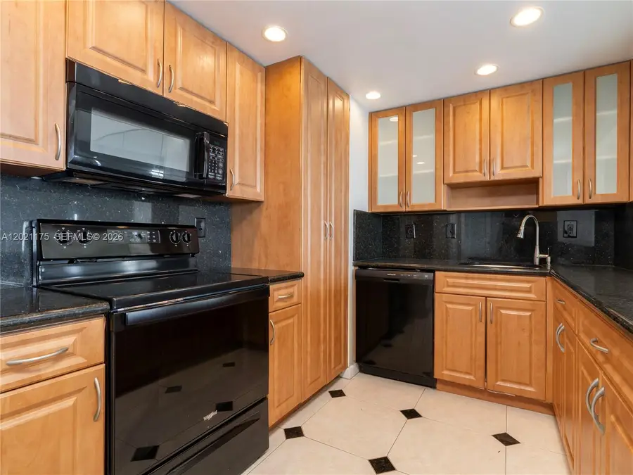 11111 Biscayne Blvd #912, Miami, FL 33181 - #3