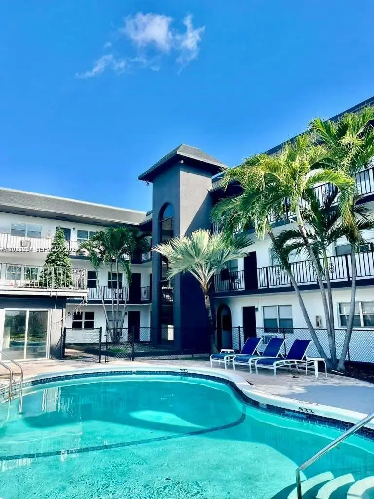 1100 NE 9th Ave #305, Fort Lauderdale, FL 33304 - #1