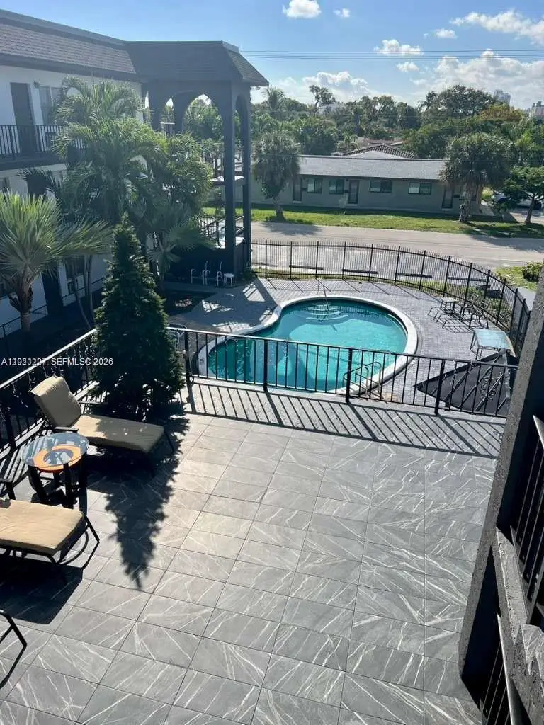 1100 NE 9th Ave #305, Fort Lauderdale, FL 33304 - #3