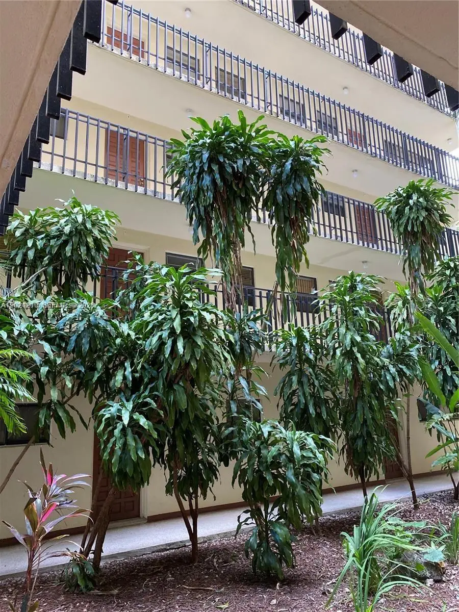 650 NE 149th St #407A, Miami, FL 33161 - #2