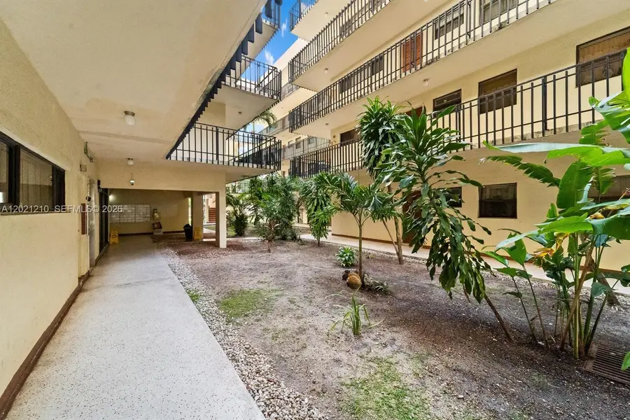 650 NE 149th St #407A, Miami, FL 33161 - #3