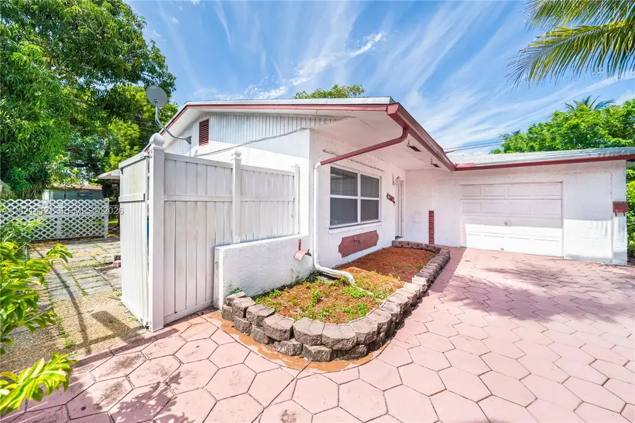 4360 NW 32nd Ct, Lauderdale Lakes, FL 33319 - #2
