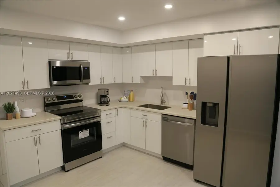 4233 Washington St, Hollywood, FL 33021 - #3