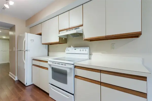 1420 Sheridan St #3H, Hollywood, FL 33020