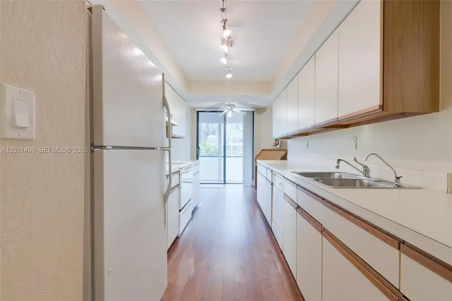 1420 Sheridan St #3H, Hollywood, FL 33020 - #3