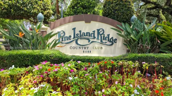 9501 Seagrape Dr #102, Davie, FL 33324