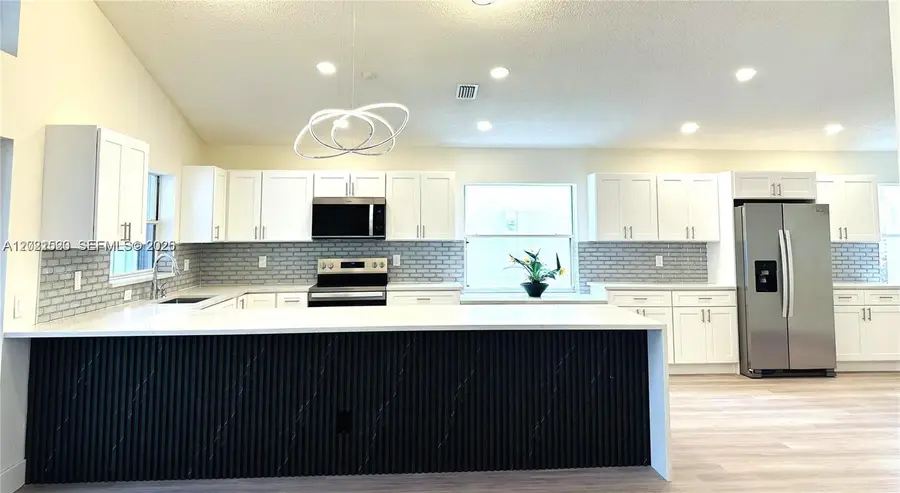 116 W Bayridge Dr, Weston, FL 33326 - #2