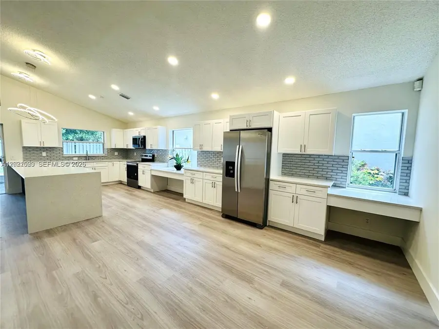 116 W Bayridge Dr, Weston, FL 33326 - #3
