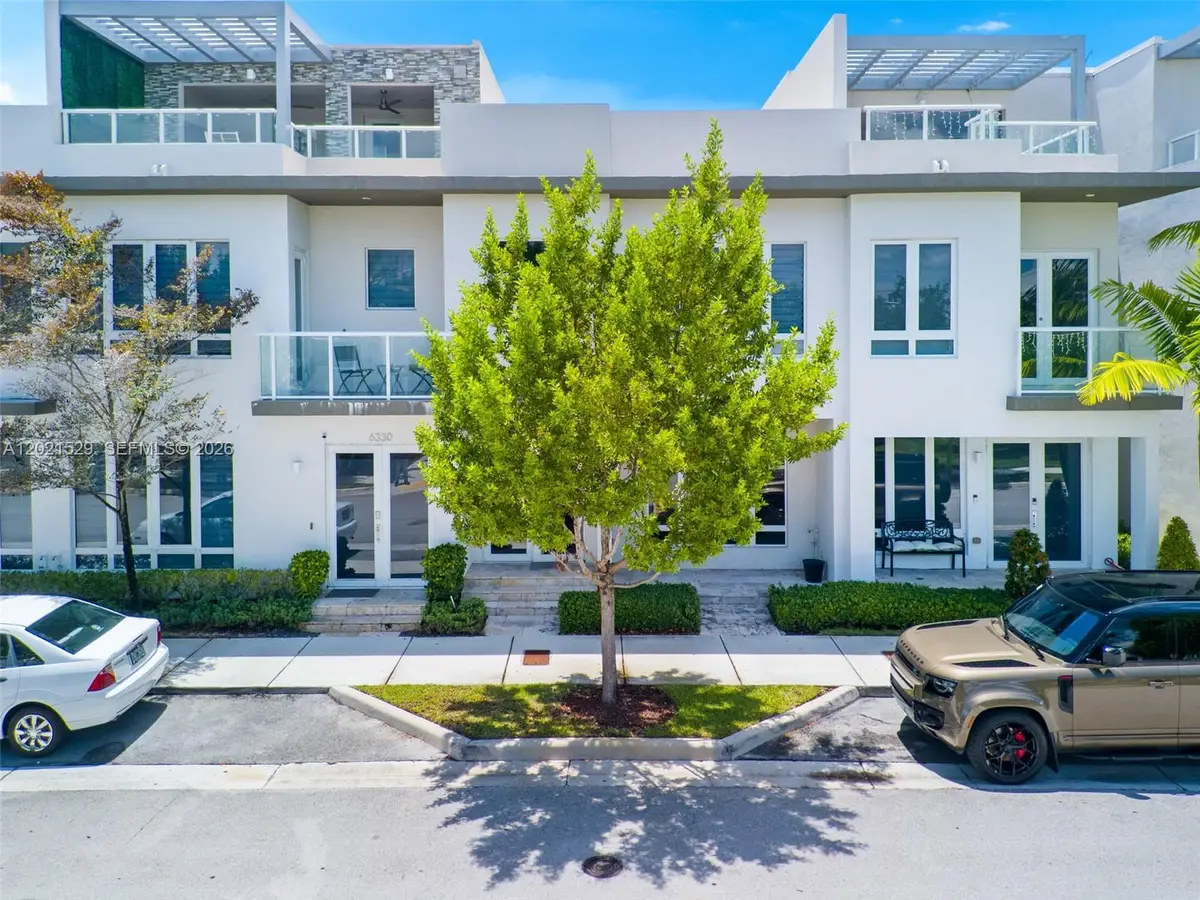 6400 NW 105th Pl, Doral, FL 33178 - #1