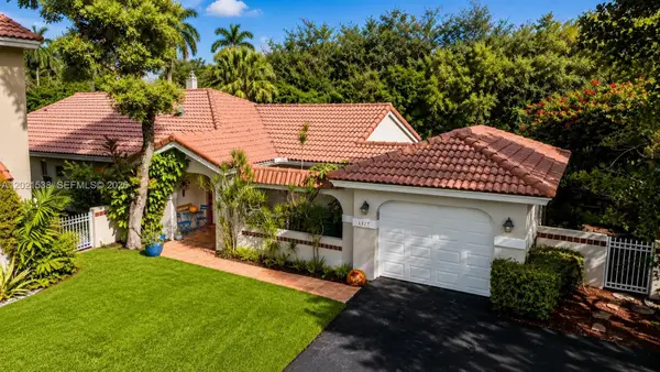 1327 Seagrape Cir, Weston, FL 33326