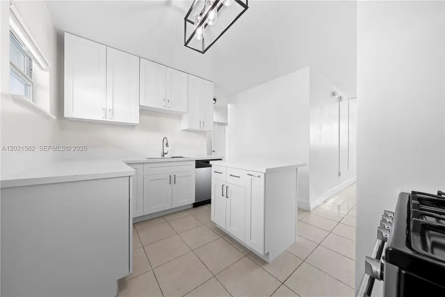 1300 Lincoln Rd #D204, Miami Beach, FL 33139 - #2