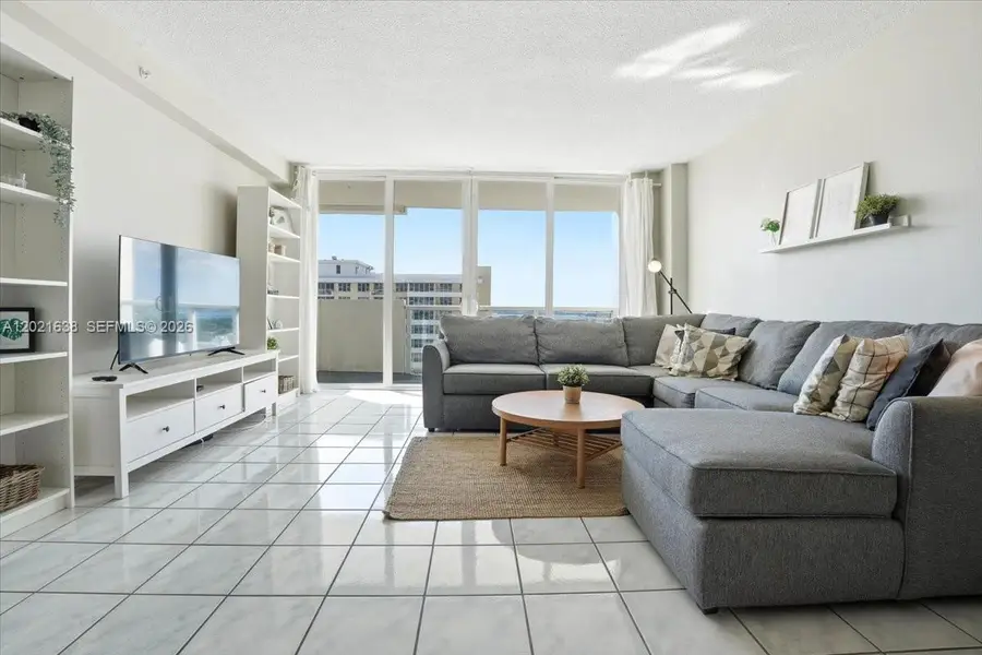 5601 Collins Ave #1517, Miami Beach, FL 33140 - #2