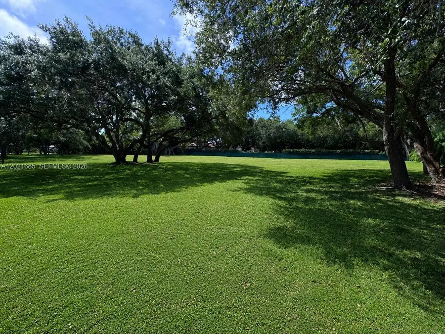 xxx Sierra Cir, Coral Gables, FL 33156 - #3