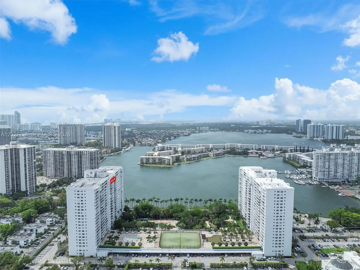 2851 NE 183rd St #2112E, Aventura, FL 33160 - #1
