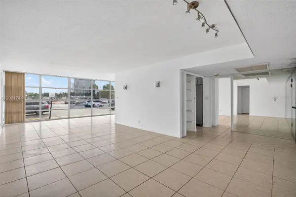 2000 Atlantic Shores Blvd #120, Hallandale Beach, FL 33009