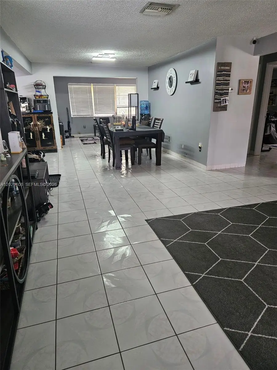 221 NW 46th Ct, Oakland Park, FL 33309 - #2