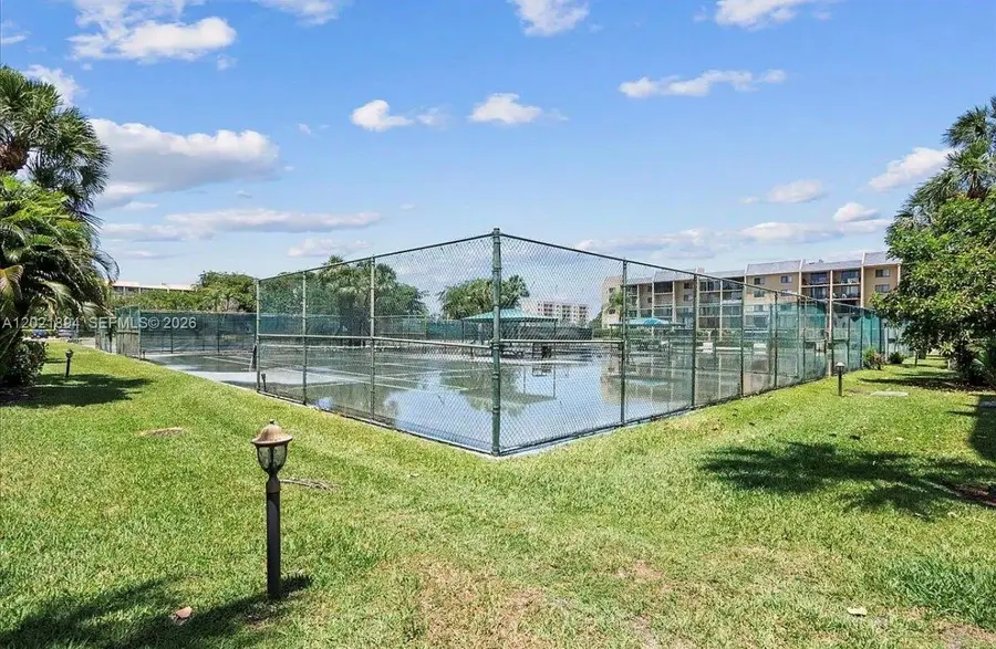 2786 Tennis Club Dr #302, West Palm Beach, FL 33417 - #3