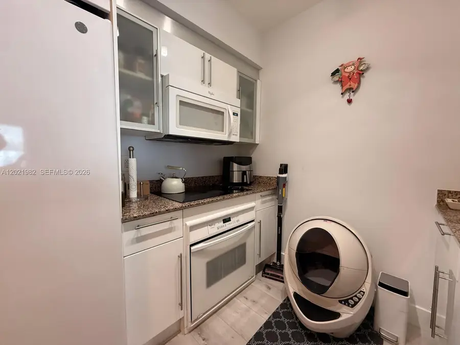 325 S Biscayne Blvd #2024, Miami, FL 33131 - #2