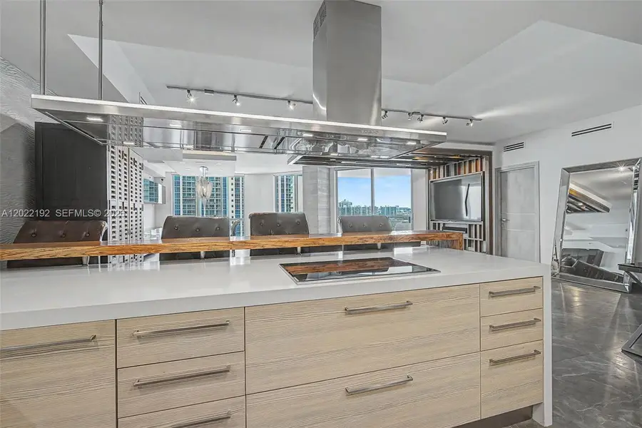 17111 Biscayne Blvd #1405/07, North Miami Beach, FL 33160 - #3