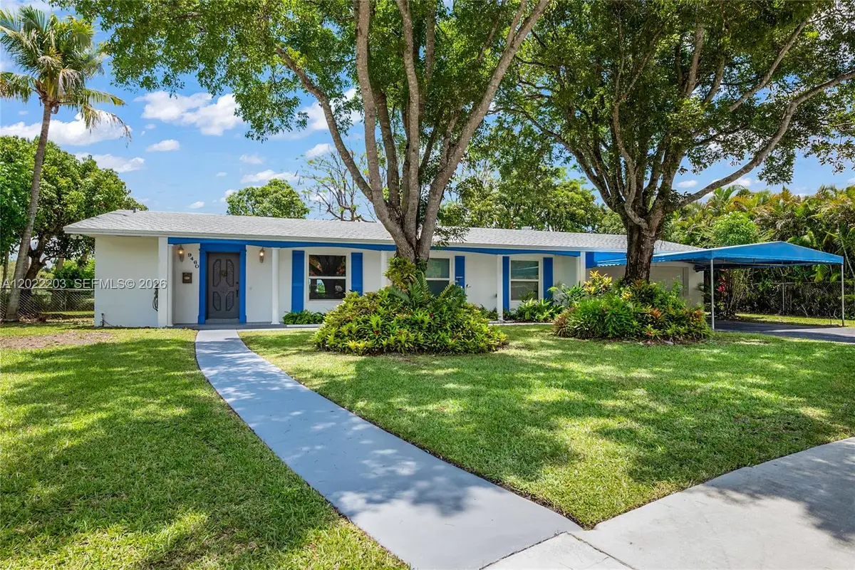9460 Palmetto Club Ln E, Palmetto Bay, FL 33157 - #1