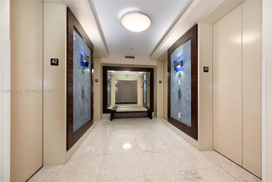 185 SW 7th St #4201, Miami, FL 33130 - #3