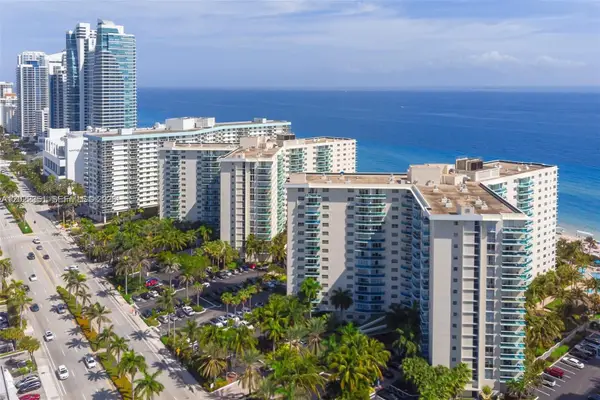 3801 S Ocean Dr #2Z, Hollywood, FL 33019