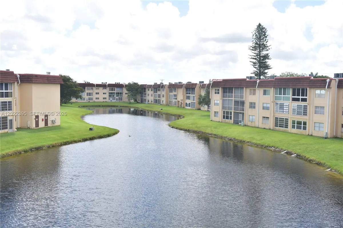 8861 Sunrise Lakes Blvd #305, Sunrise, FL 33322 - #1