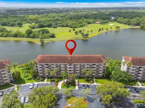 2767 Carambola Cir S #402, Coconut Creek, FL 33066