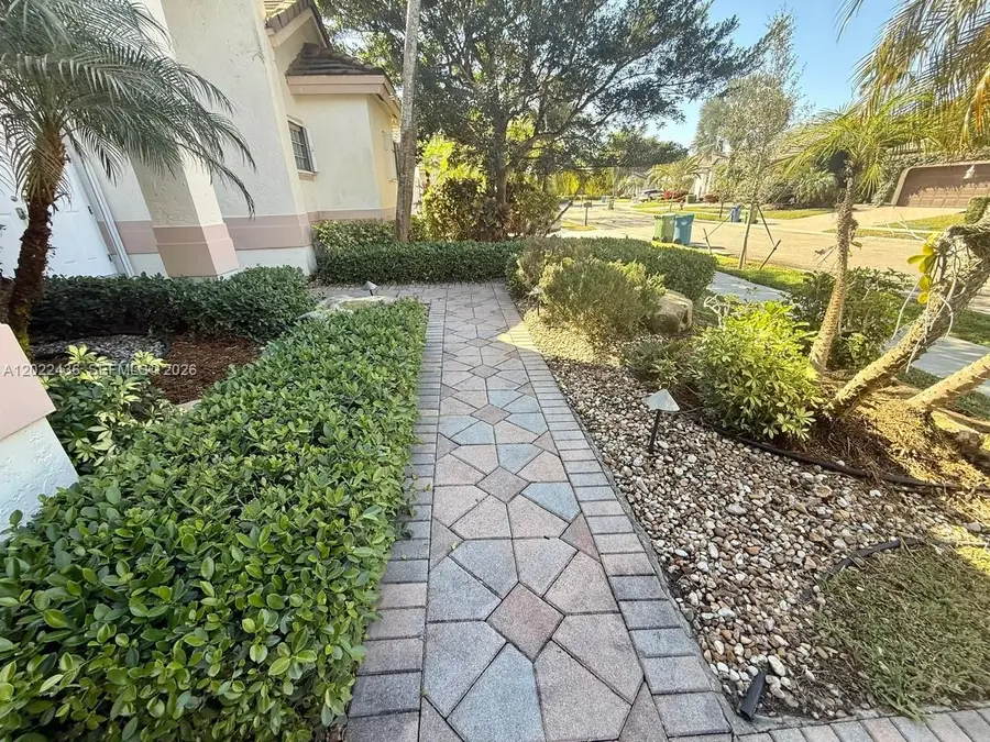 2644 Miller Ct, Weston, FL 33332 - #3