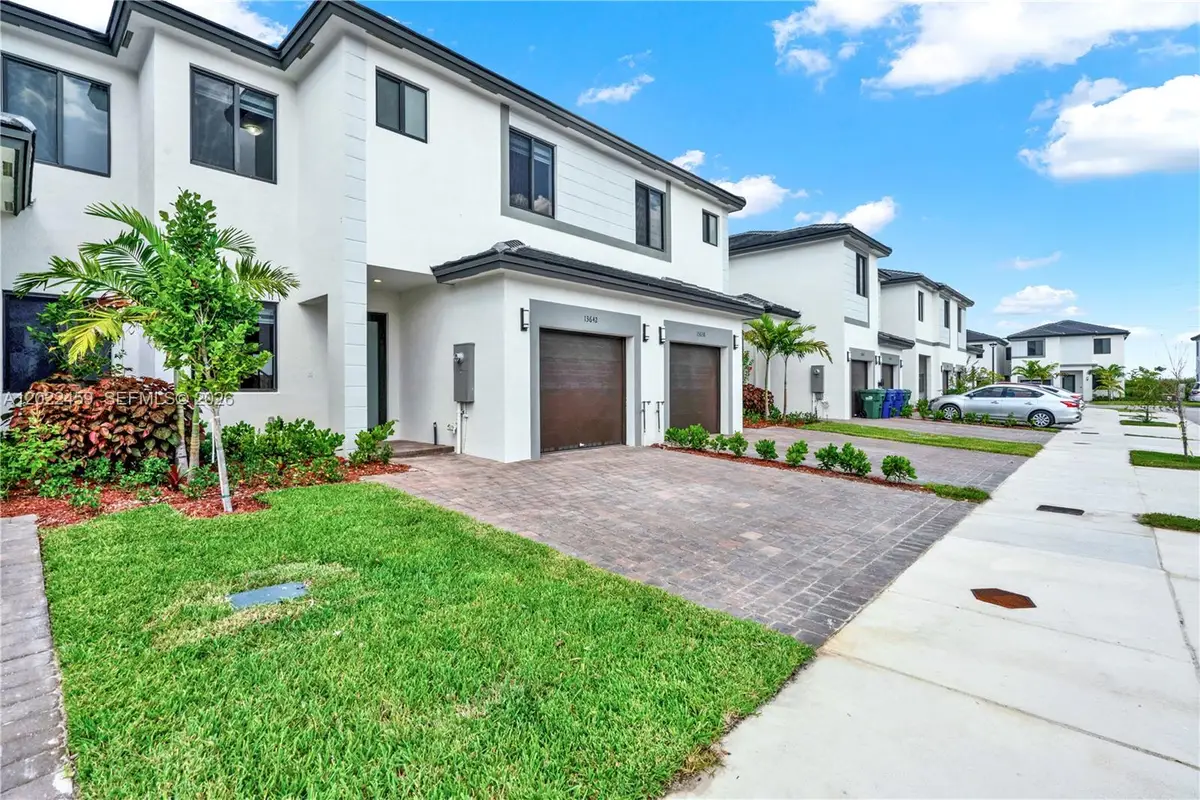 13642 SW 157th Pl, Miami, FL 33196 - #1