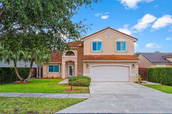 15891 SW 84th St, Miami, FL 33193