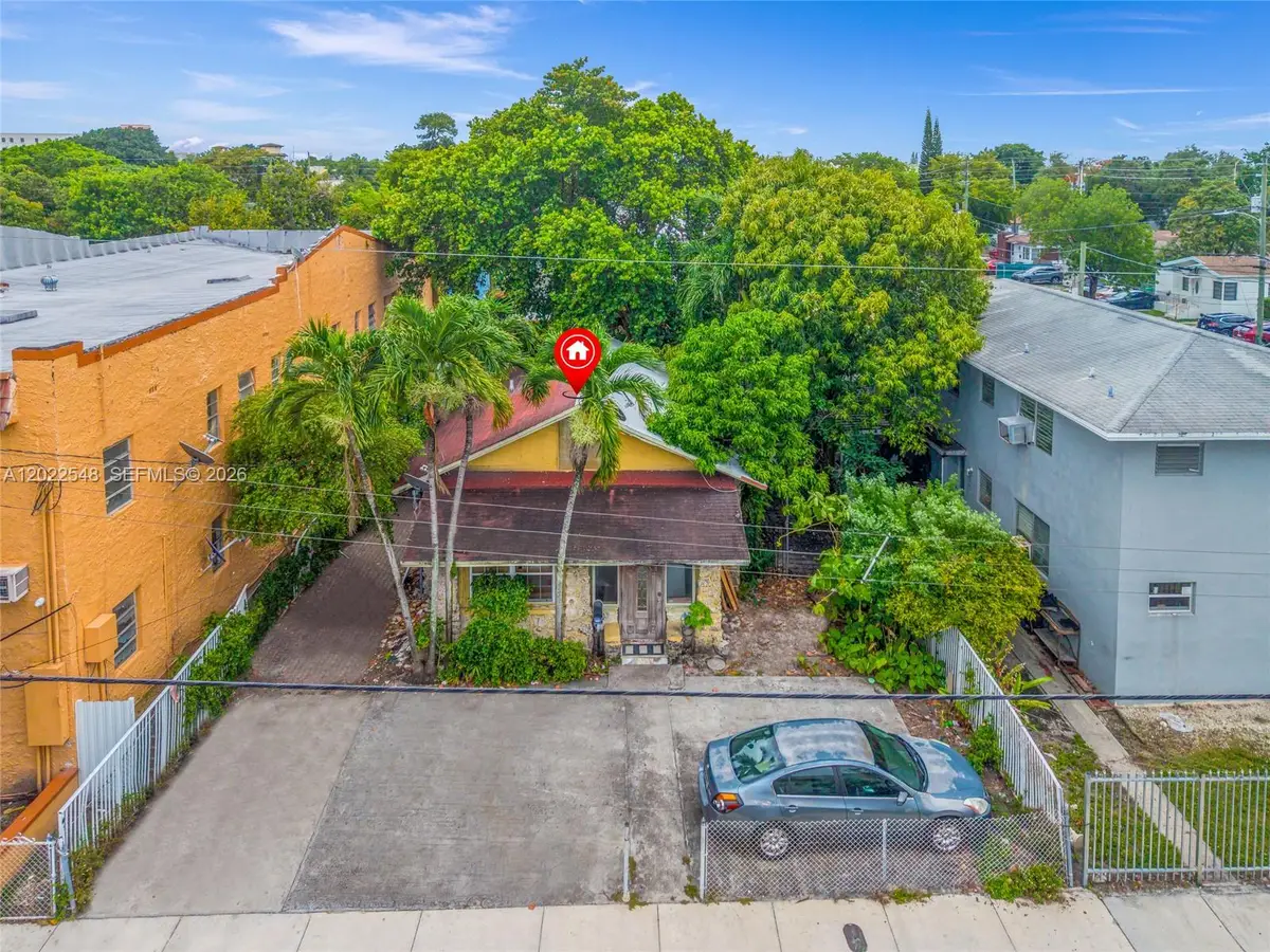 1568 SW 5th St, Miami, FL 33135 - #1