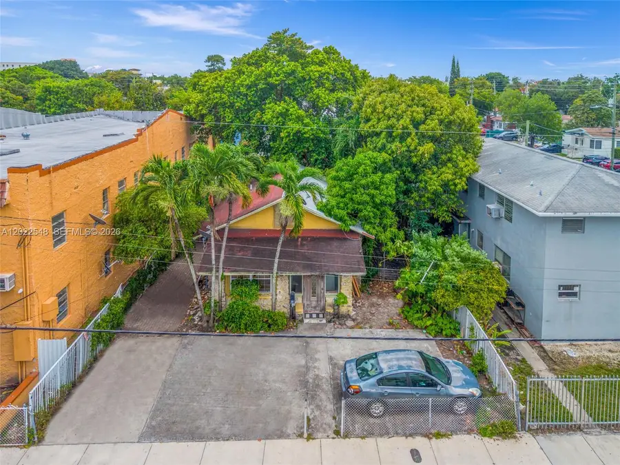 1568 SW 5th St, Miami, FL 33135 - #2